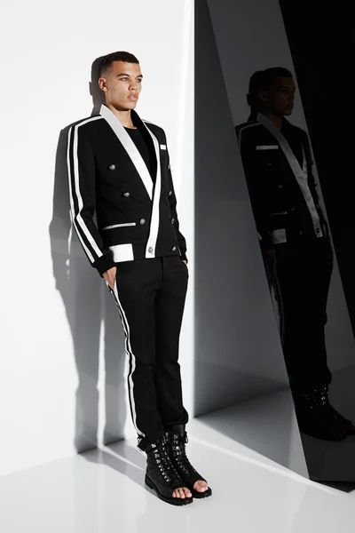 Look 3